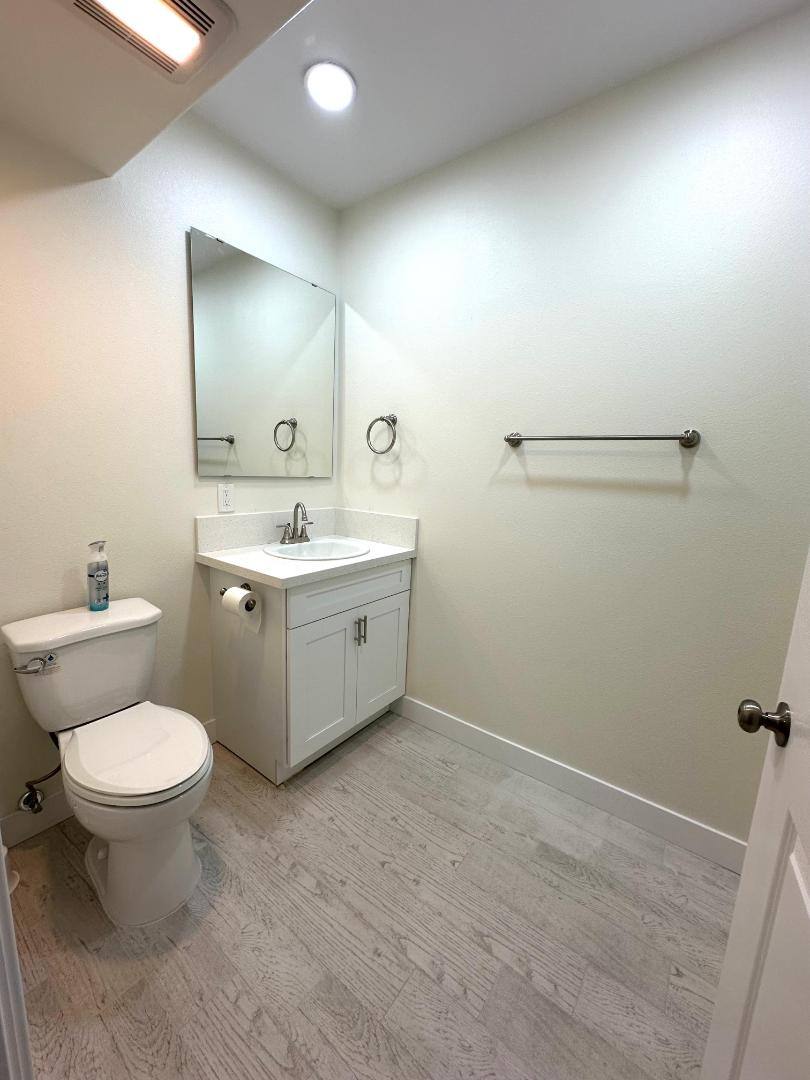 Townhouse for rent at 1094 Lime Ave, Long Beach, CA 90813