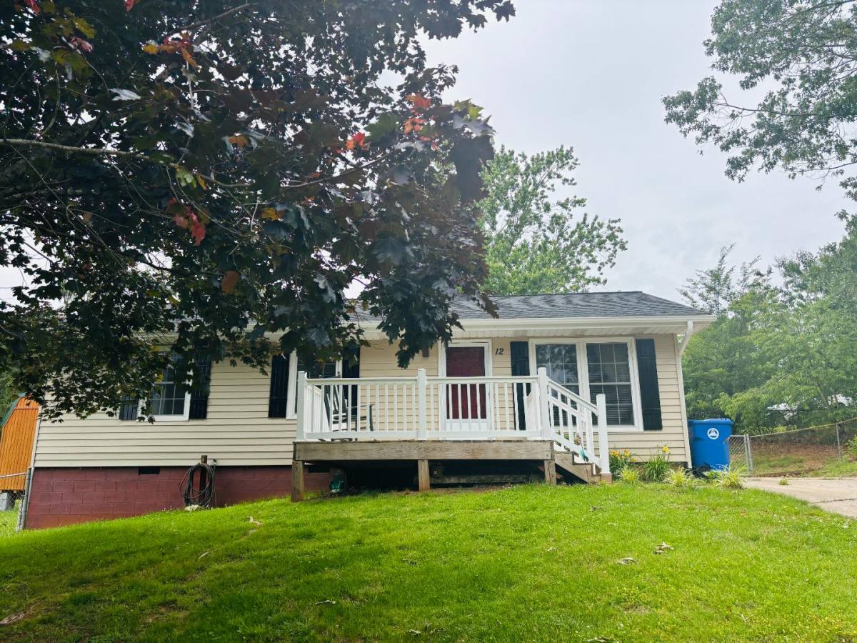 House for rent at 12 King Arthur Place, Asheville, NC 28806