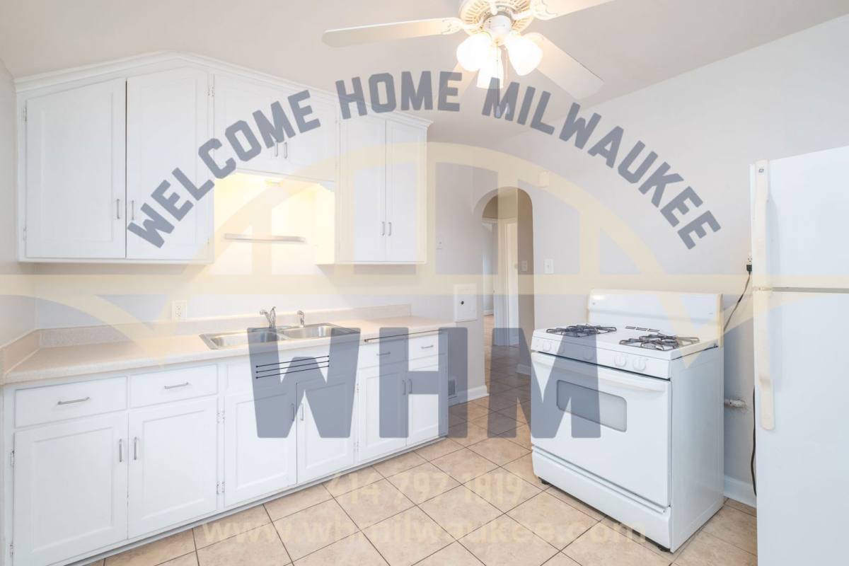 Apartment for rent at 3254 S Kinnickinnic Ave, Milwaukee, WI 53207