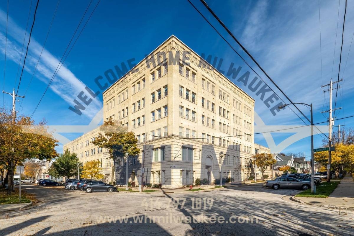 Apartment for rent at 904 E Pearson St #314, Milwaukee, WI 53202