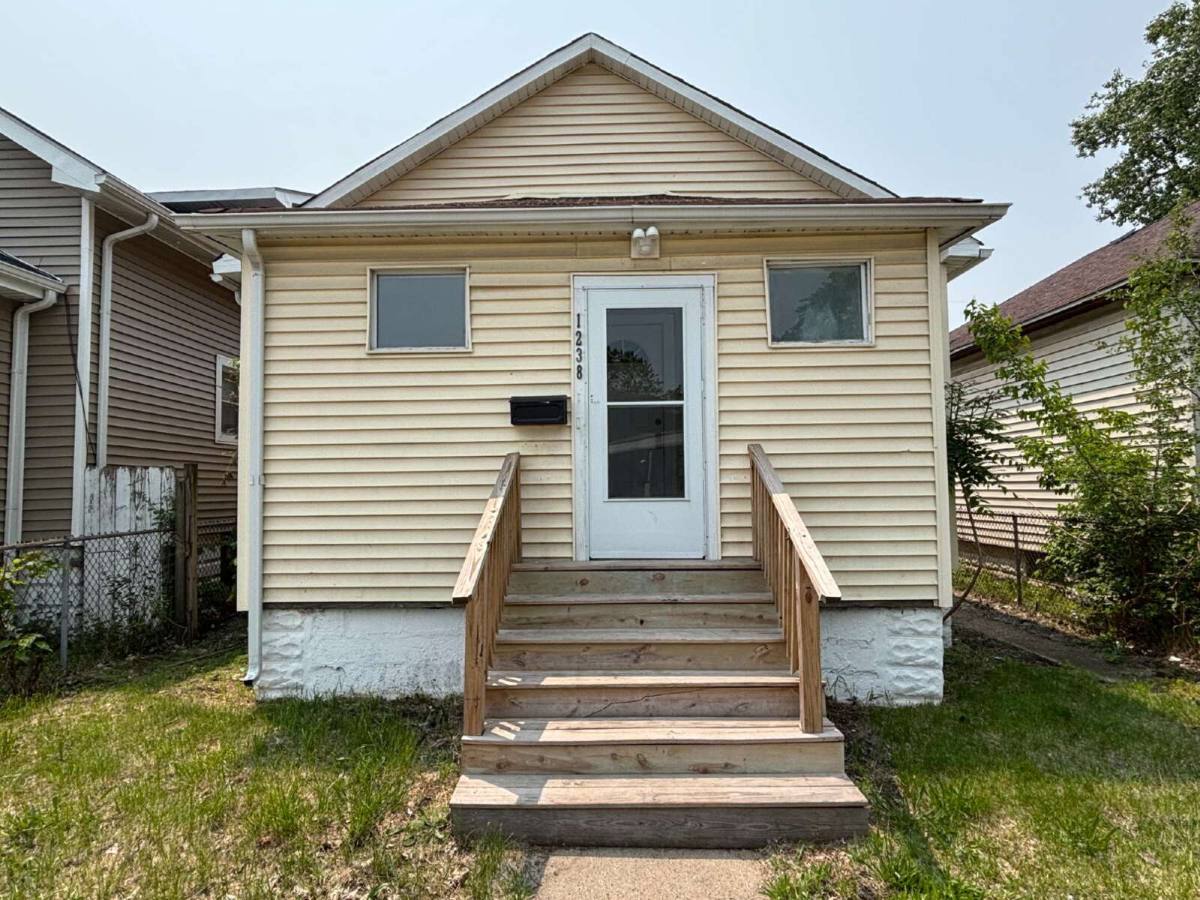 House for rent at 1238 Sherman St, Hammond, IN 46320