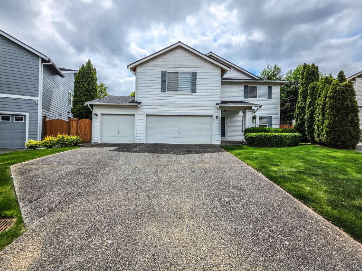House for rent at 11519 45th Ave SE, Everett, WA 98208