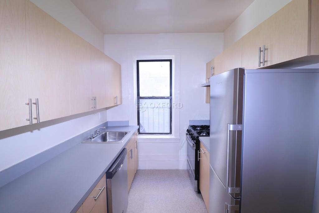 Apartment for rent at 102-43 Corona Ave #R-3C, Corona, NY 11368