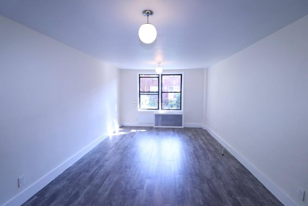 Apartment for rent at 41-40 Denman St #1E, Elmhurst, NY 11373