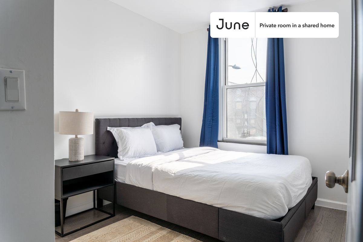 Apartment for rent at 2572 Steinway St #D, Astoria, NY 11103