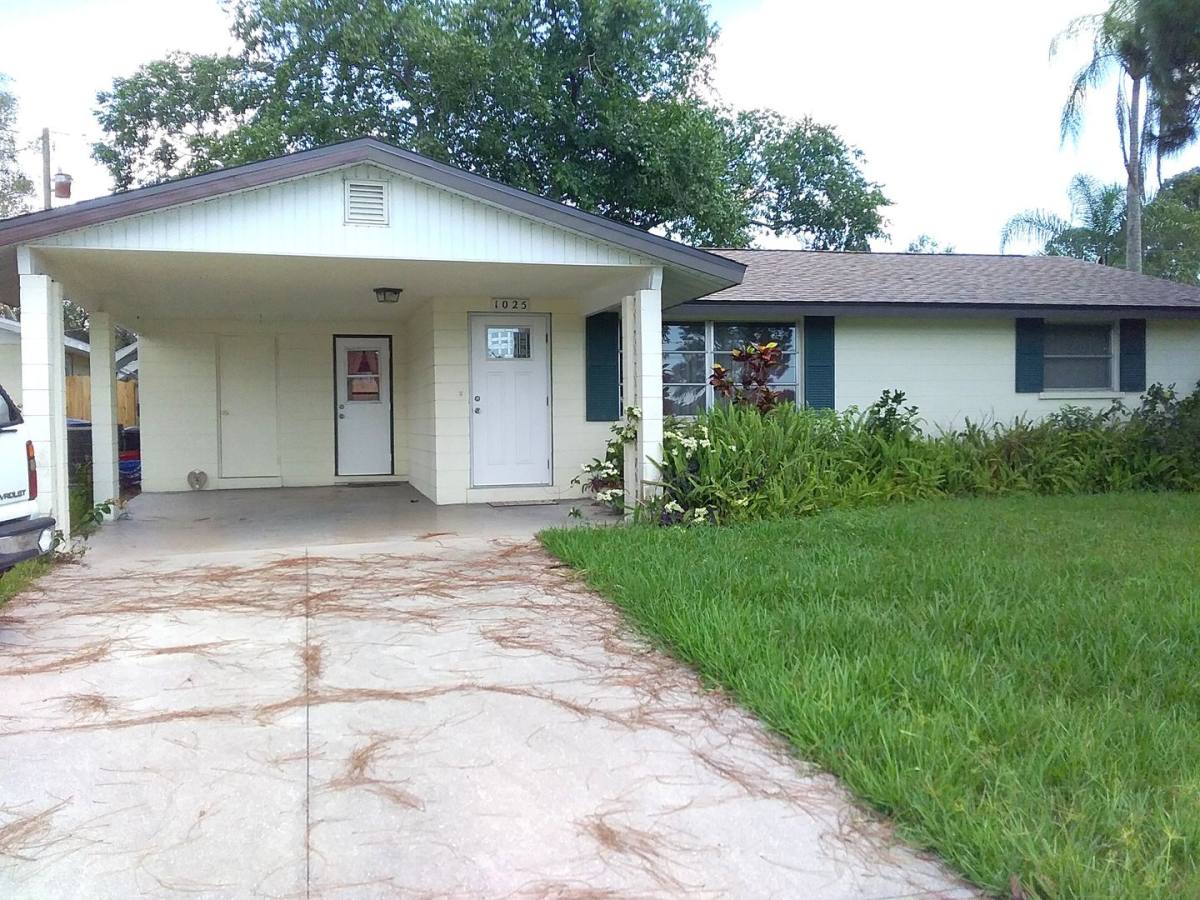 House for rent at 1025 Lemon Bay Dr, Venice, FL 34293