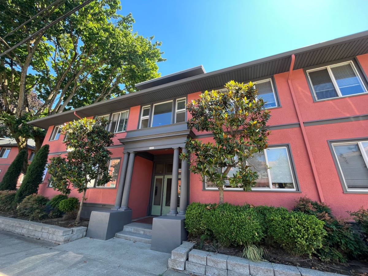 Apartment for rent at 2500-2504 NE Hoyt St, Portland, OR 97232