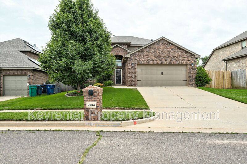 House for rent at 9604 Squire Lane, Yukon, OK 73099