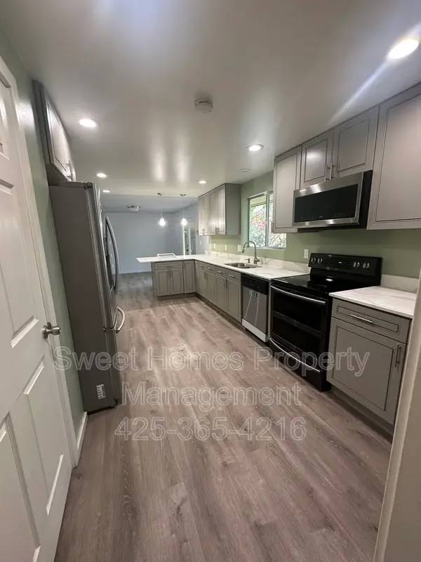 House for rent at 21845 SE 272nd St, Maple Valley, WA 98038