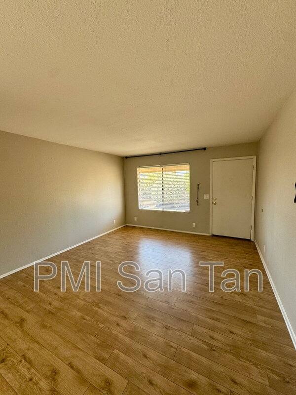Townhouse for rent at 1265 N Granite Reef Rd, Scottsdale, AZ 85257