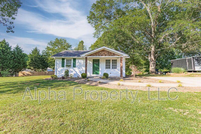 House for rent at 5 Rhonda Court, Greenville, SC 29617