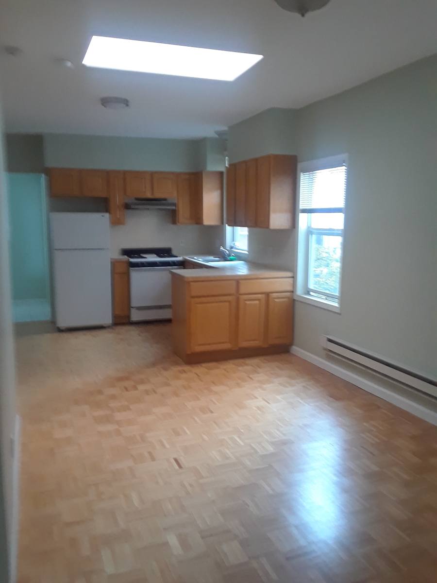 Apartment for rent at 733 Greenwich St, San Francisco, CA 94133