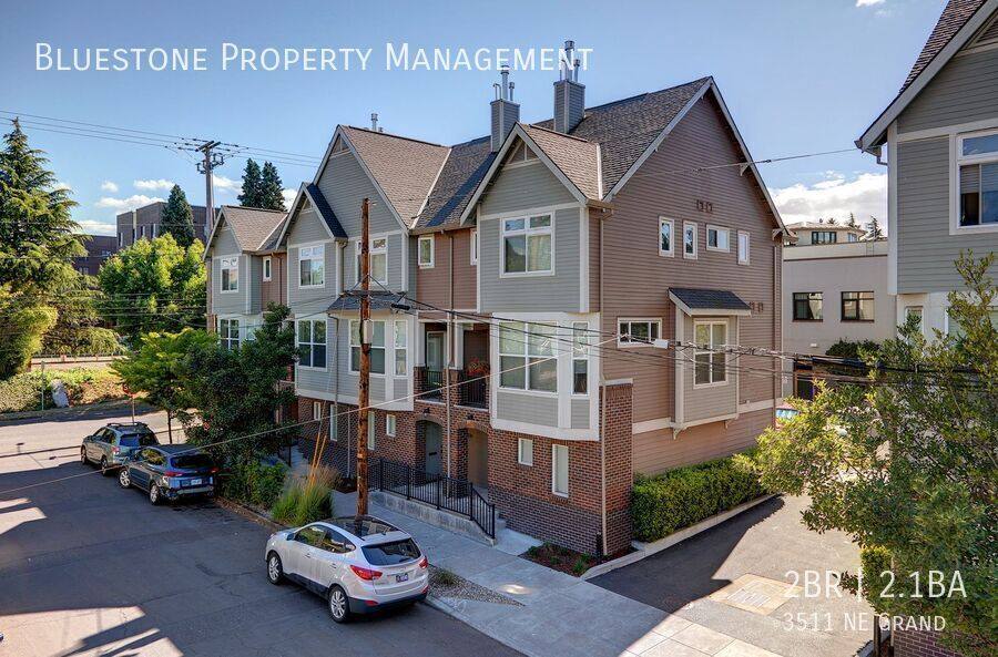 Townhouse for rent at 3511 NE Grand, Portland, OR 97212