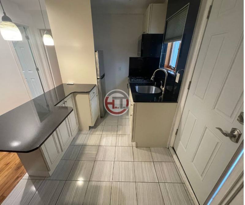Townhouse for rent at 1471 Shore Dr #1, Bronx, NY 10465