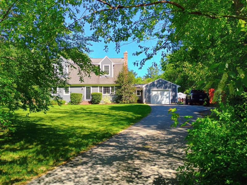 House for rent at 15 Prospect Rd, Plympton, MA 02367