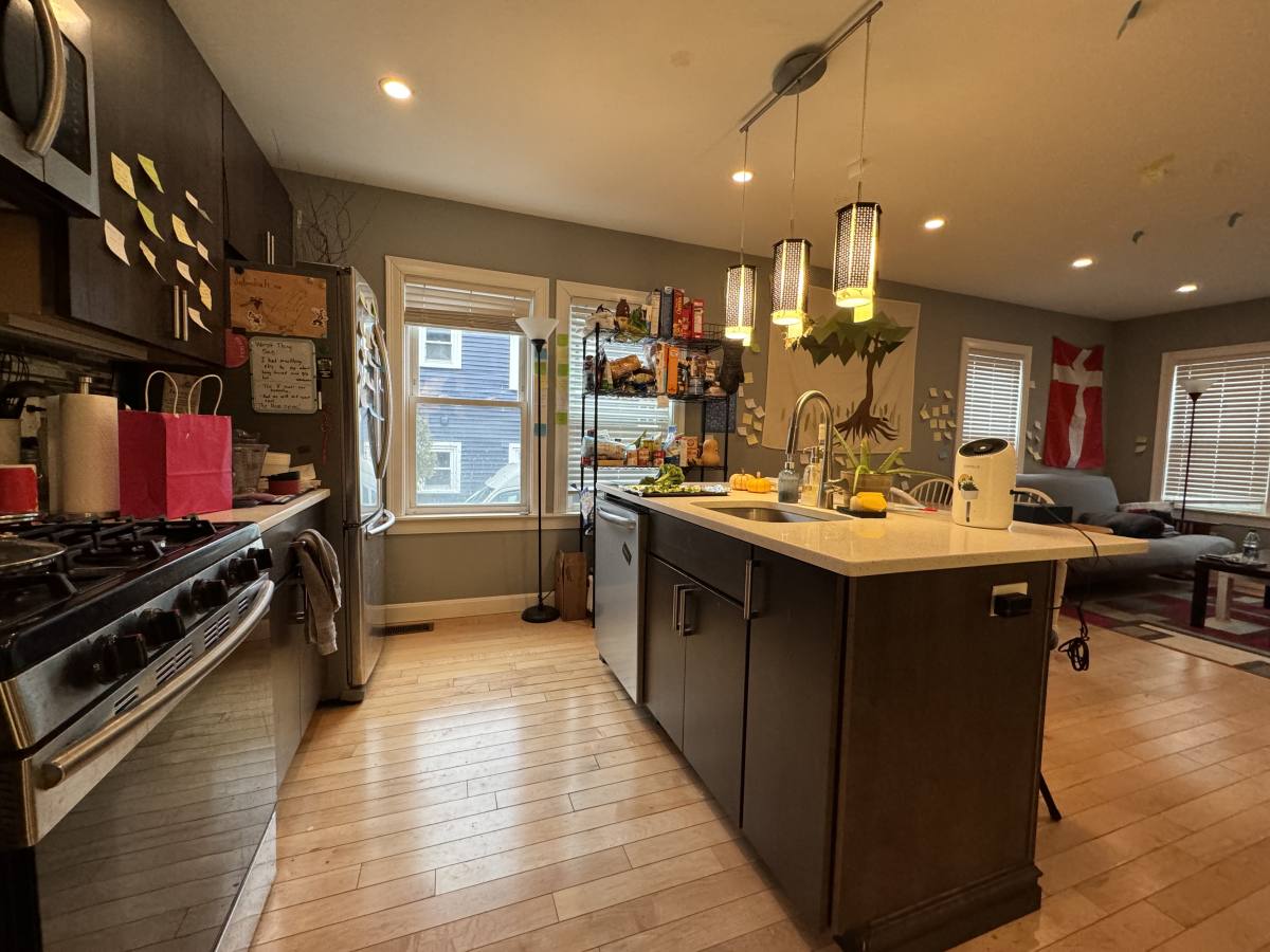 Apartment for rent at 33 Thornton St #7, Roxbury, MA 02119