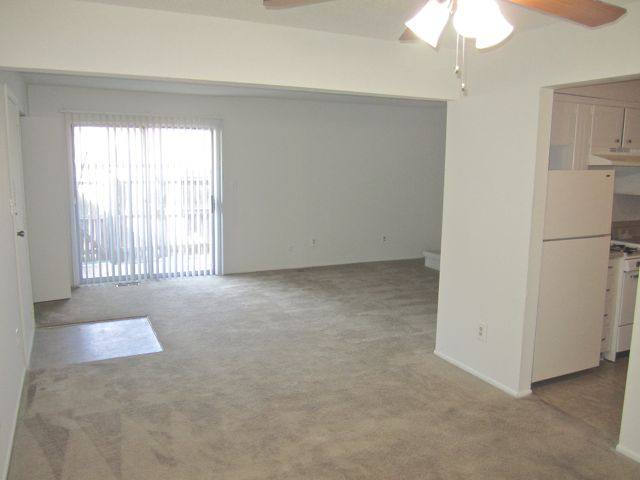 Townhouse for rent at Northbrook Gardens & Townhomes, 1917 NE 49th St, Kansas City, MO 64118