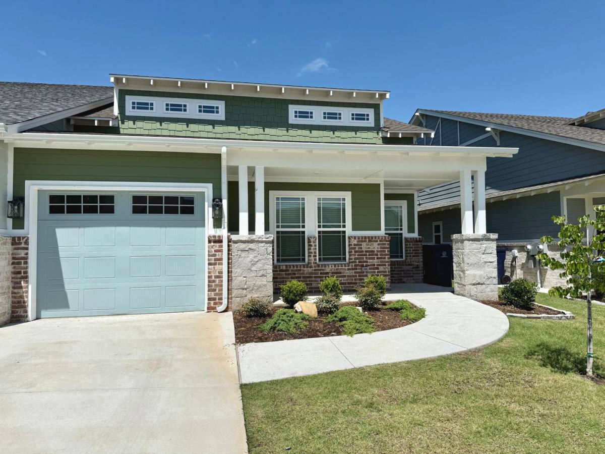 House for rent at 6625 Bent Wood Villas Dr, Oklahoma City, OK 73169
