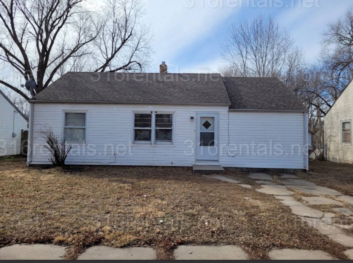 House for rent at 2515 S Mosley Ave, Wichita, KS 67216