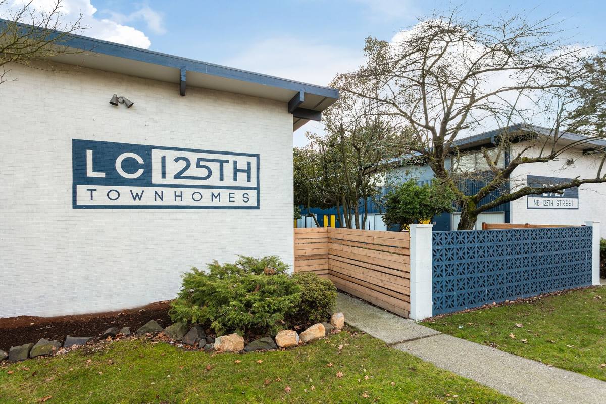 Apartment for rent at 2727 NE 125th St, Seattle, WA 98125