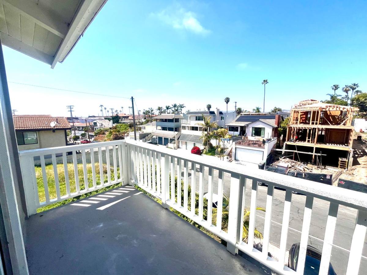 Apartment for rent at 243 W El Portal, San Clemente, CA 92672