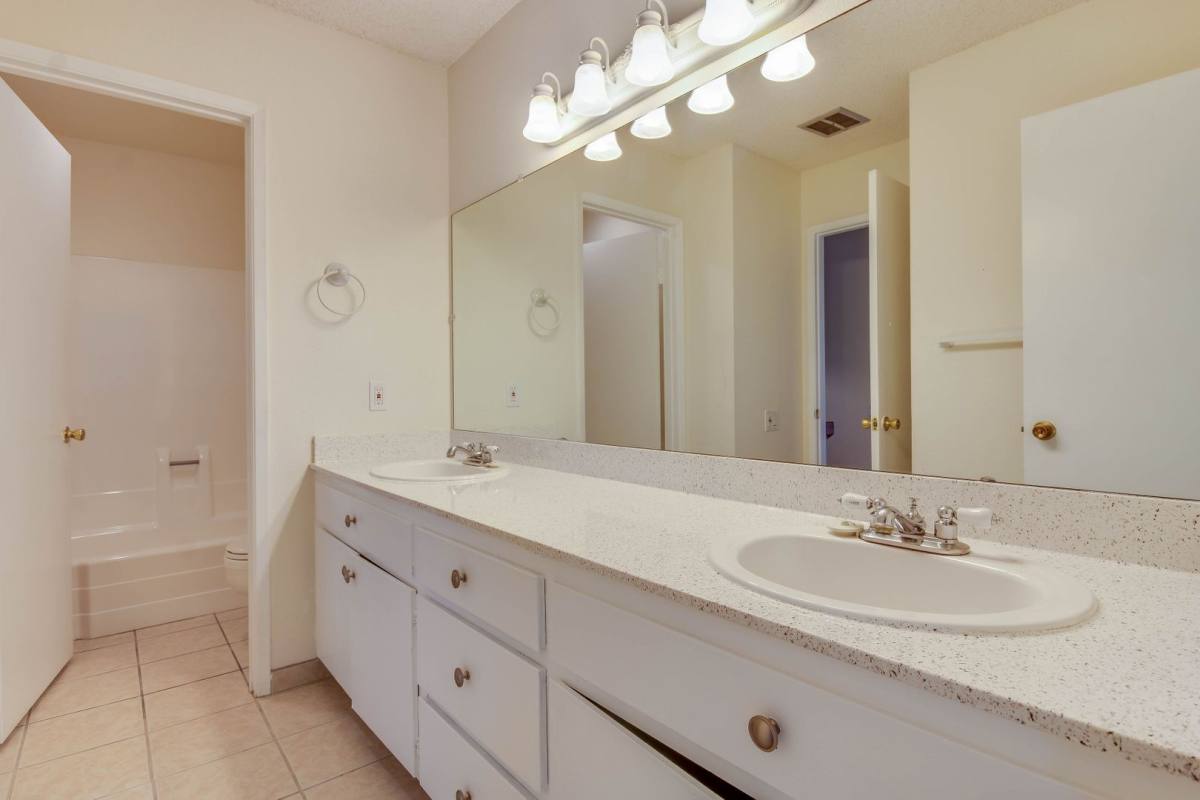 Townhouse for rent at 10123 Caminito Zar, San Diego, CA 92126
