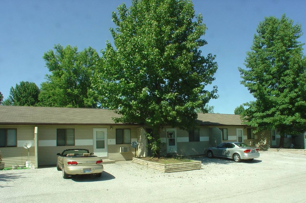 Apartment for rent at 501 N Hickory, De Soto, IL 62924