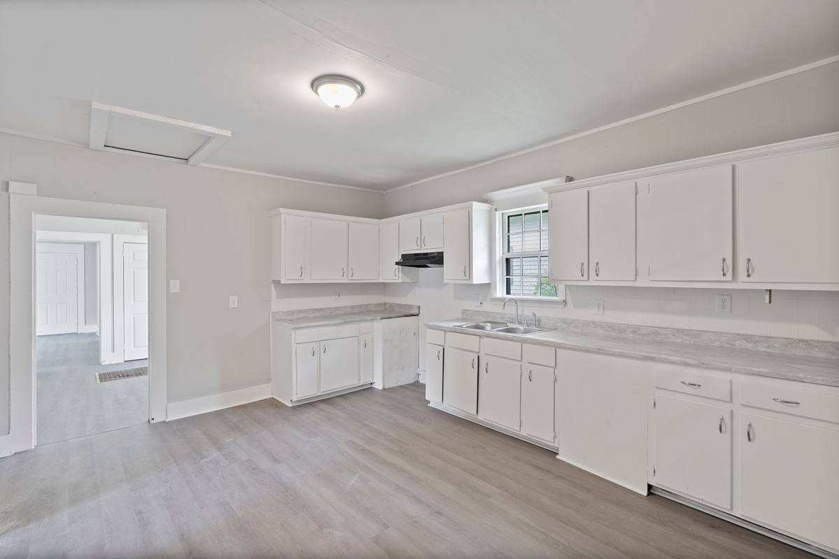 House for rent at 3309 Cedar Ave SW, Birmingham, AL 35211