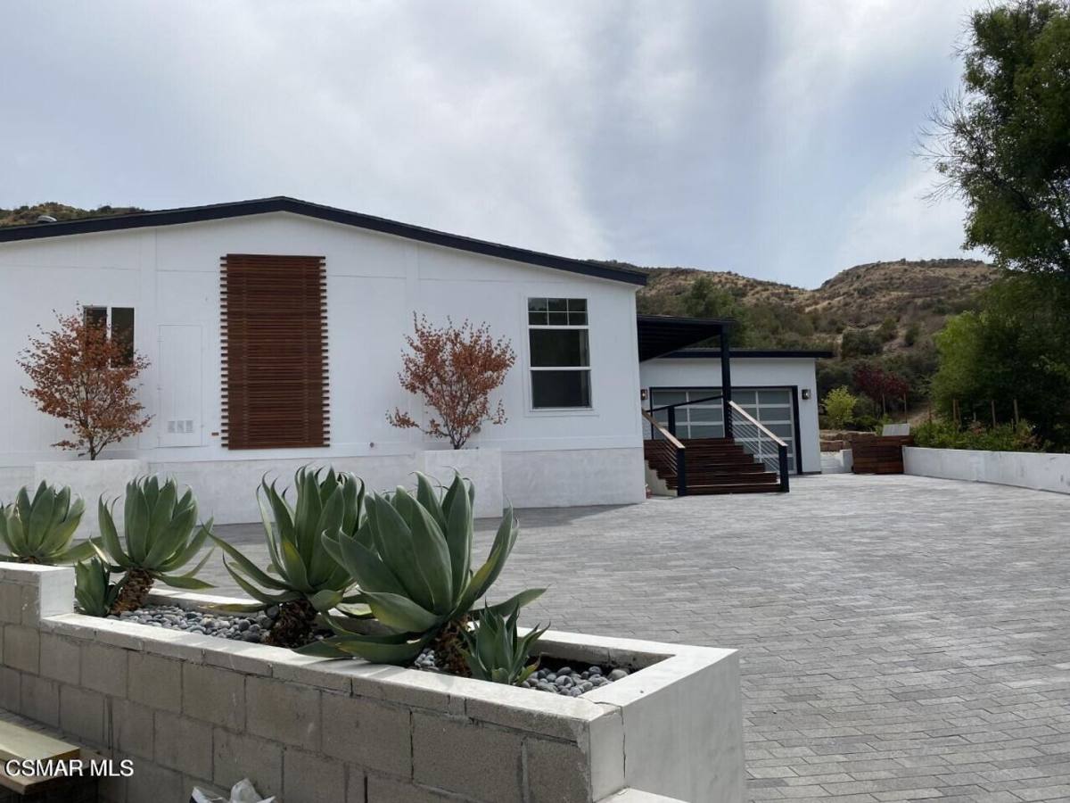 House for rent at 152 Kings Place, Westlake Village, CA 91361