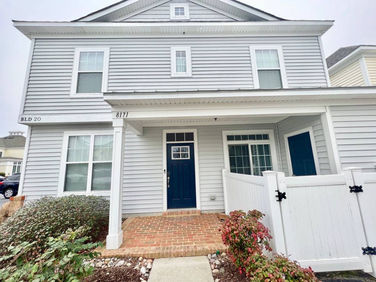Condo for rent at 8171 Captains Way, Norfolk, VA 23518