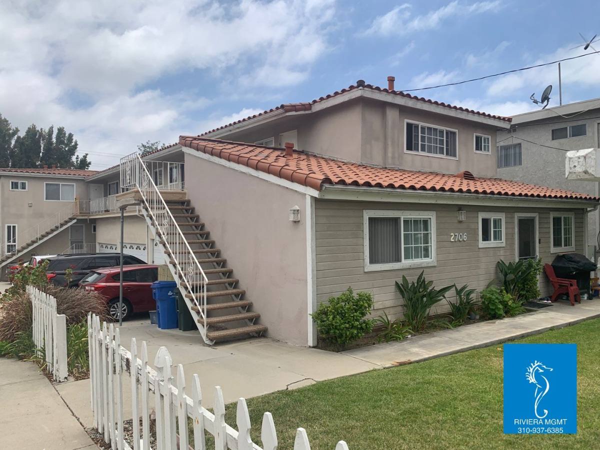 Apartment for rent at 2706 Vanderbilt Lane, Redondo Beach, CA 90278