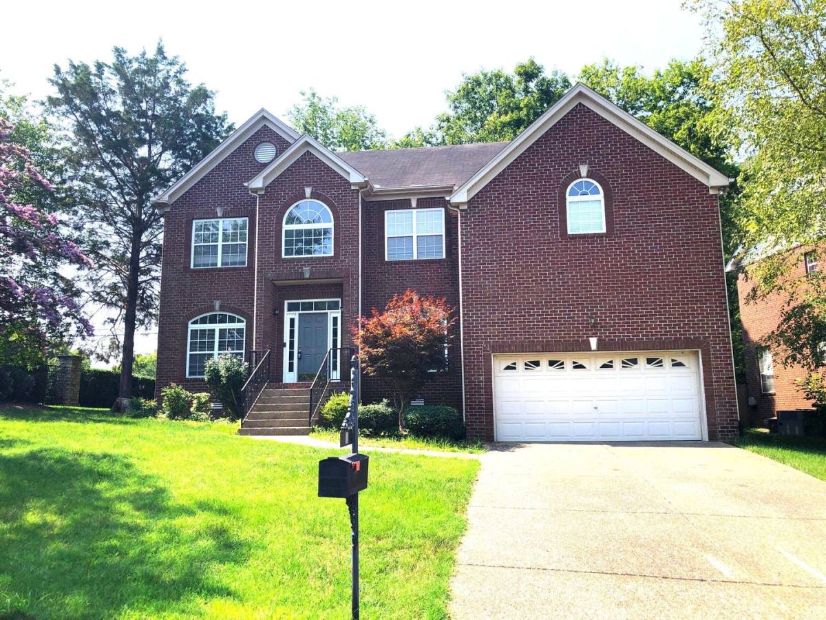 House for rent at 101 Chesapeake Harbor Blvd, Hendersonville, TN 37075