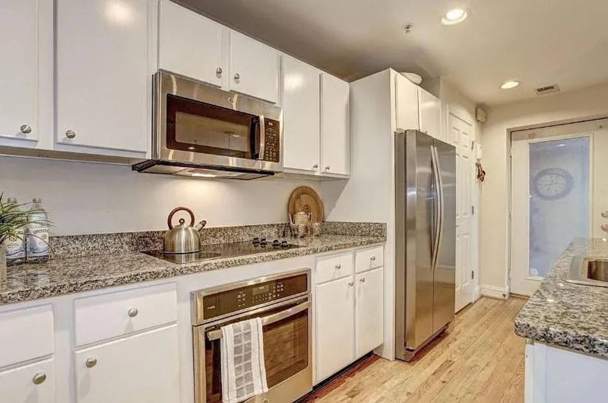 Apartment for rent at 2801 Connecticut Ave NW, Washington, DC 20008