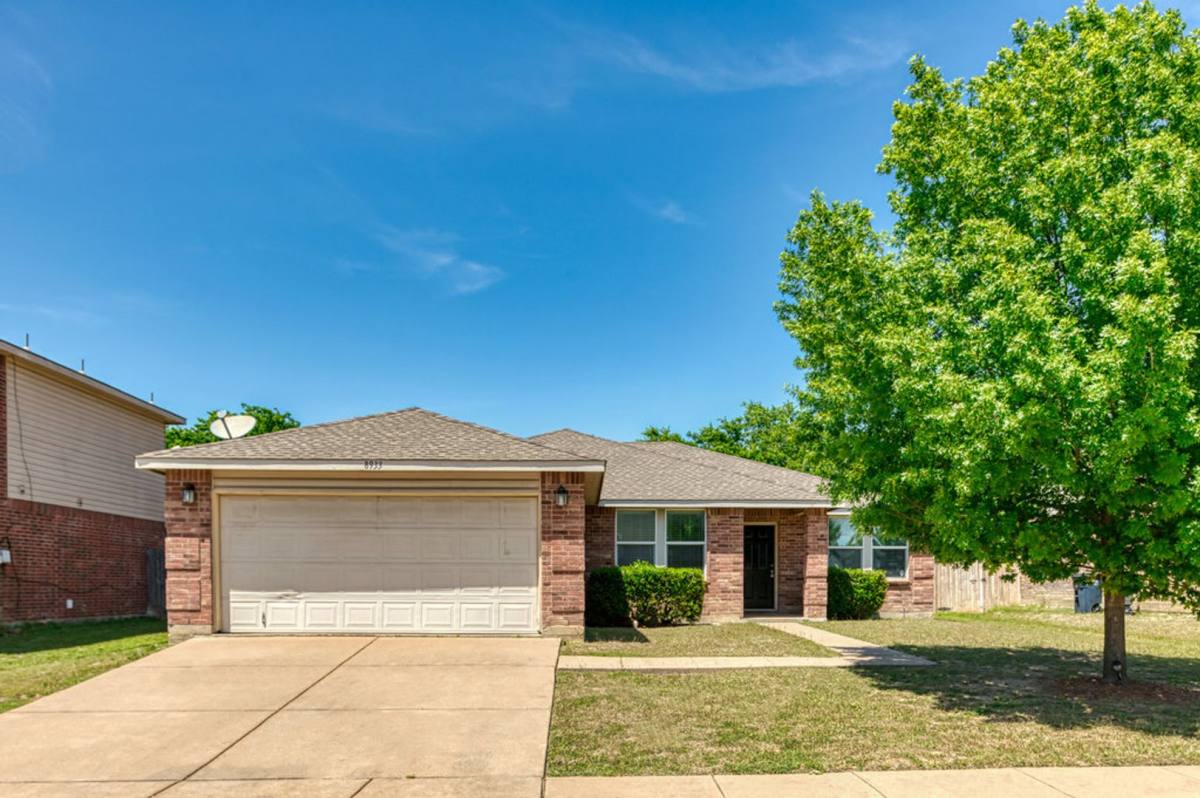 House for rent at 8933 Preakness Circle, Fort Worth, TX 76123