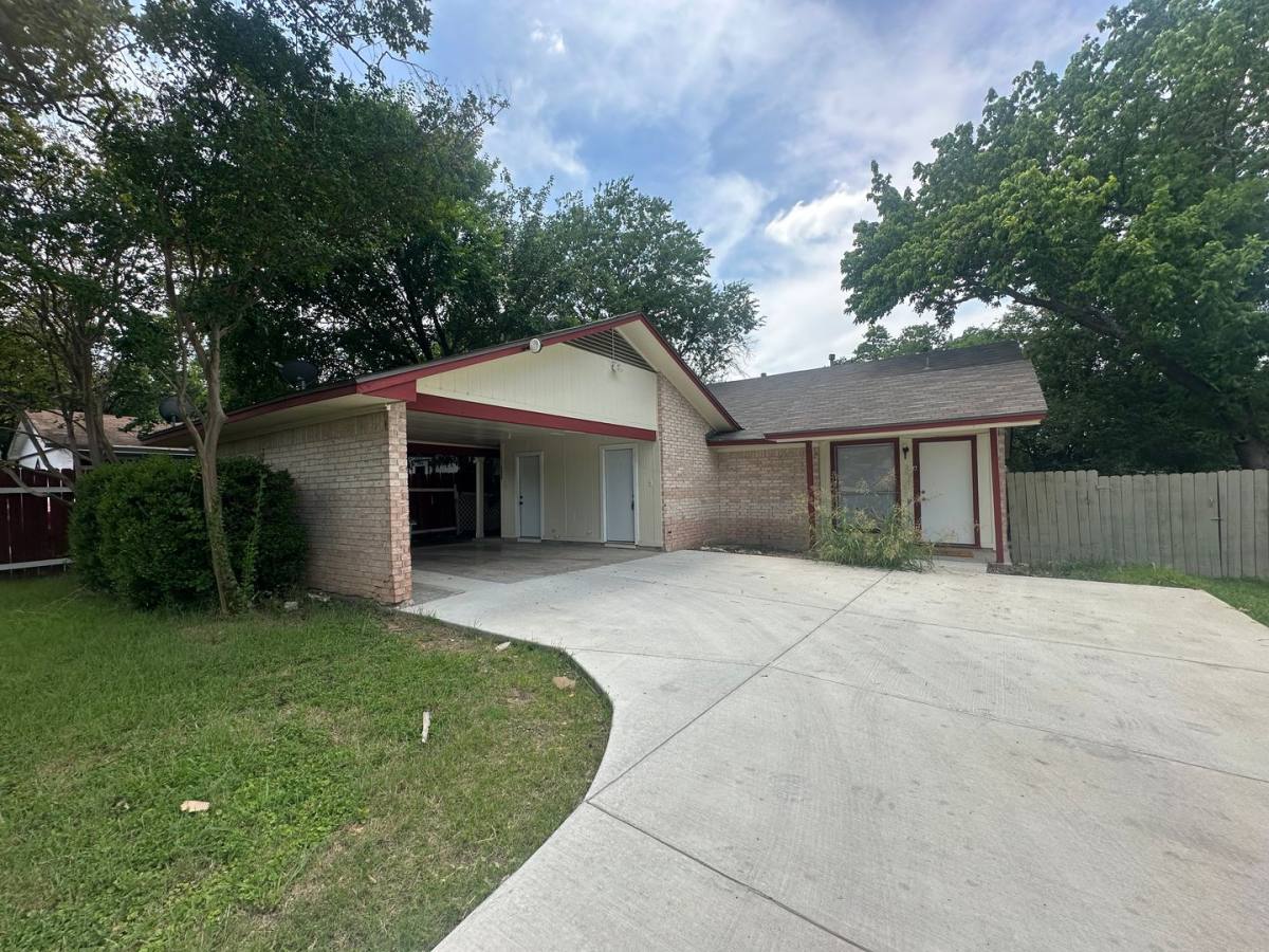 House for rent at 5906 Emerald Forest Dr, Austin, TX 78745