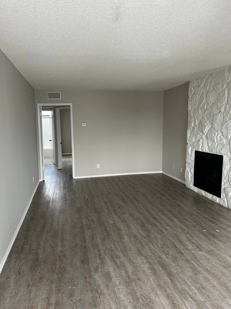 Apartment for rent at 12633 Burbank Blvd, Valley Village, CA 91607