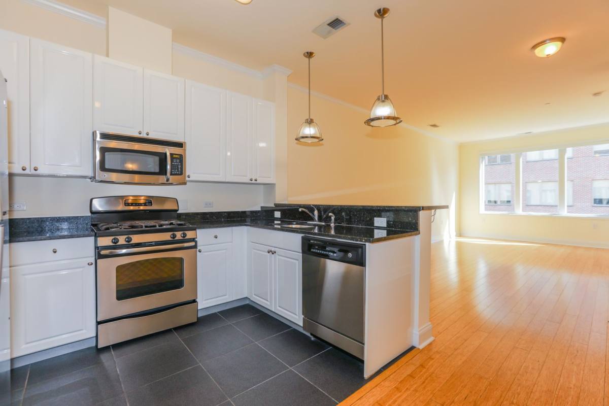 Apartment for rent at 12 Main St, Edgewater, NJ 07020