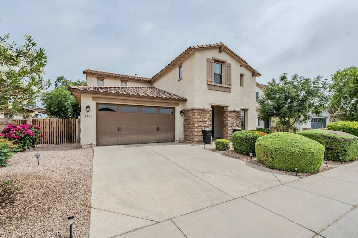 House for rent at 2744 E Donato Dr, Gilbert, AZ 85298