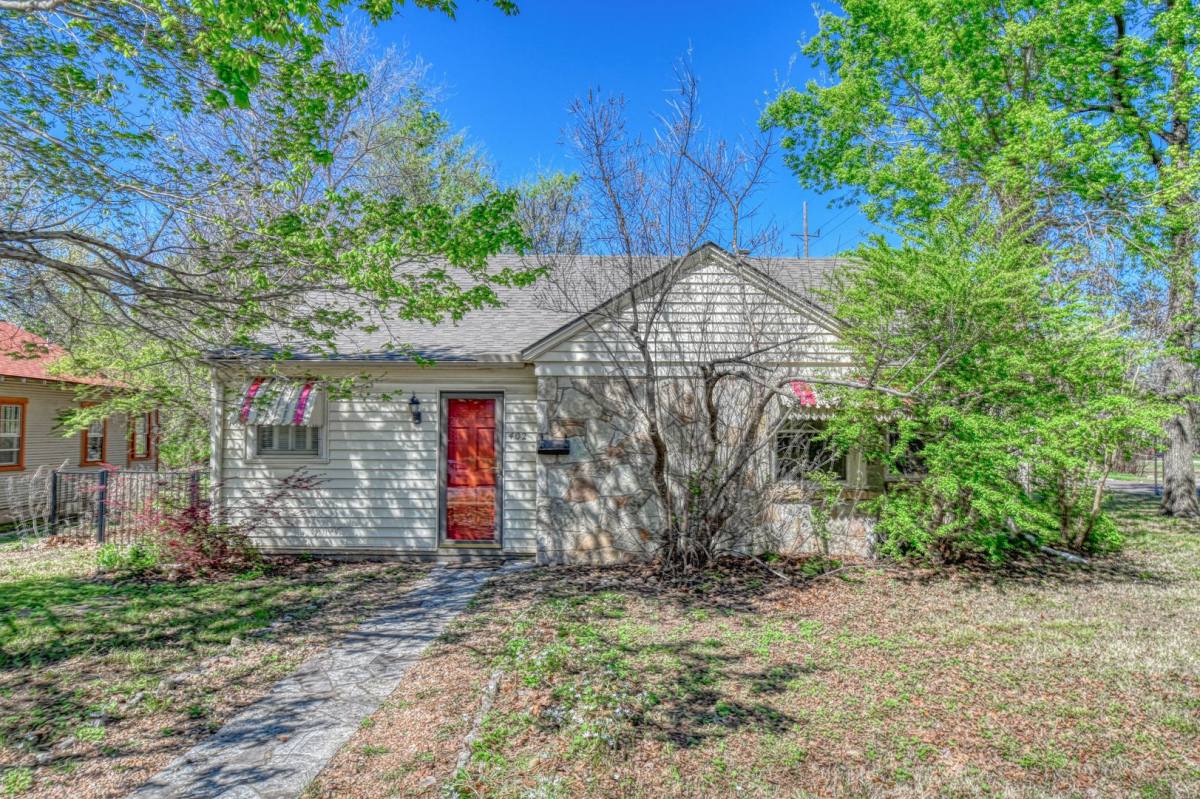 House for rent at 402 S Lahoma Ave, Norman, OK 73069