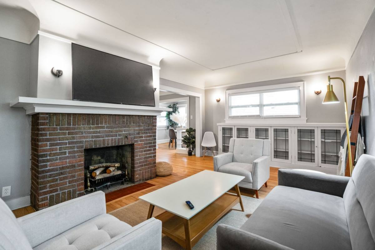 Townhouse for rent at 2863 N Frederick Ave, Milwaukee, WI 53211