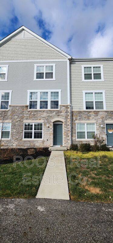 Townhouse for rent at 5744 Hayden Run Blvd, Dublin, OH 43016