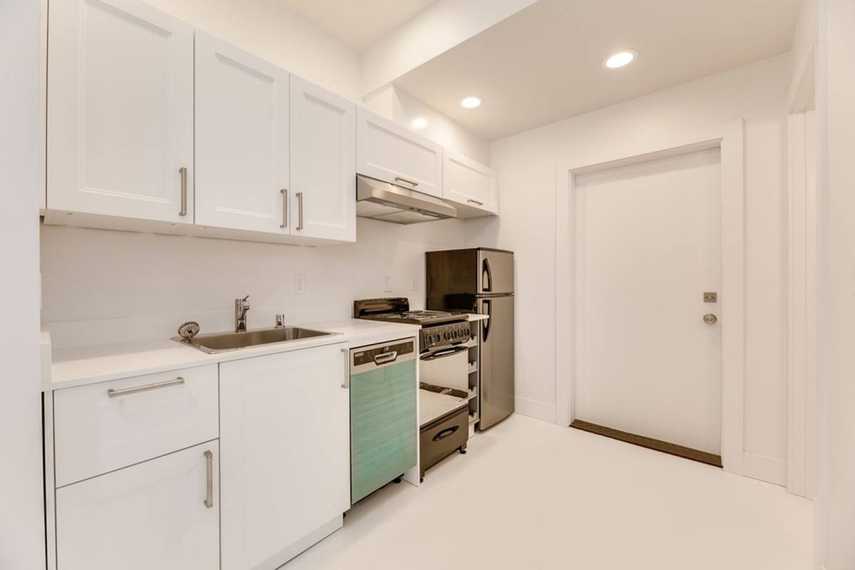 Apartment for rent at 2511 E Yesler Way, Seattle, WA 98122
