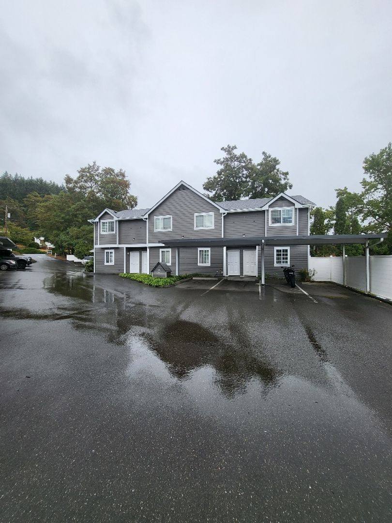 Townhouse for rent at 1725 S Market Blvd, Chehalis, WA 98532
