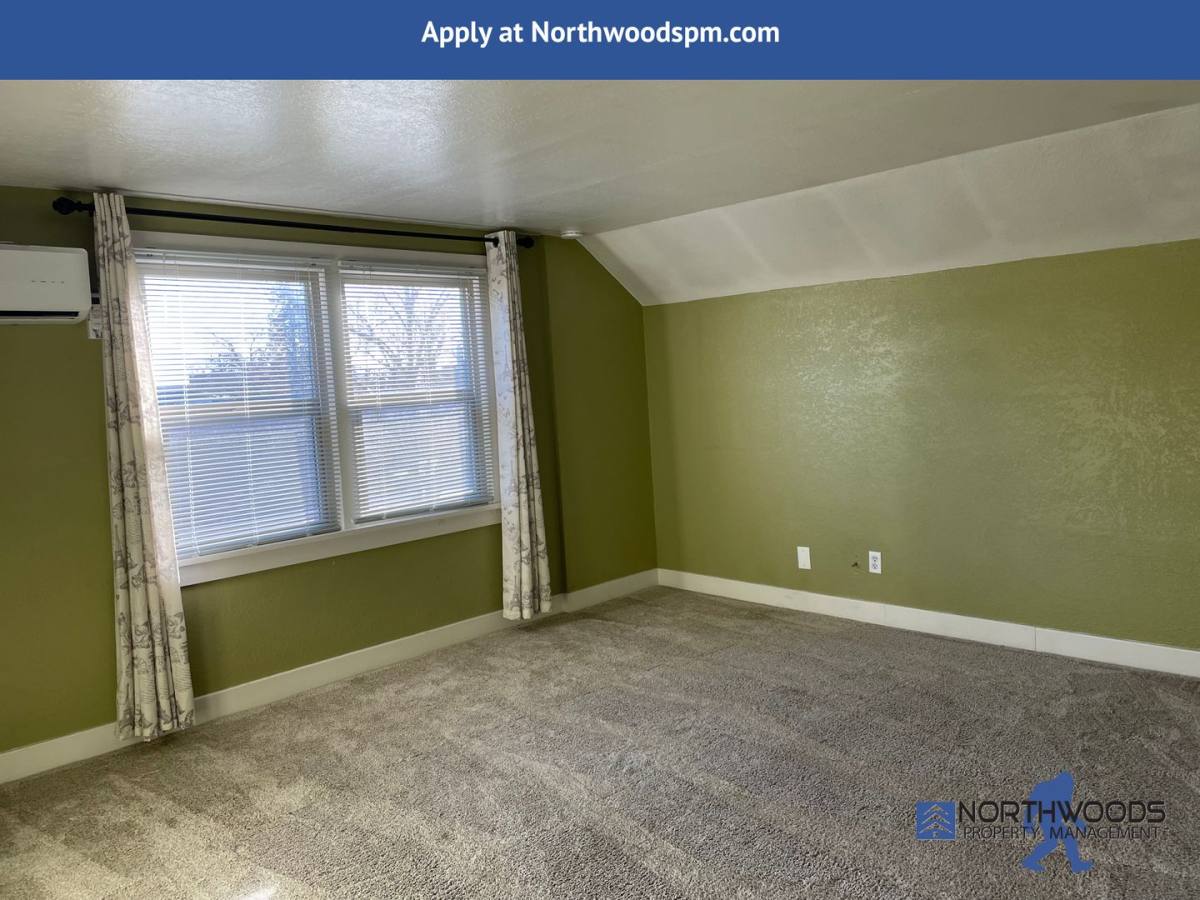 Apartment for rent at 530 Pennsylvania Ave, Medford, OR 97501