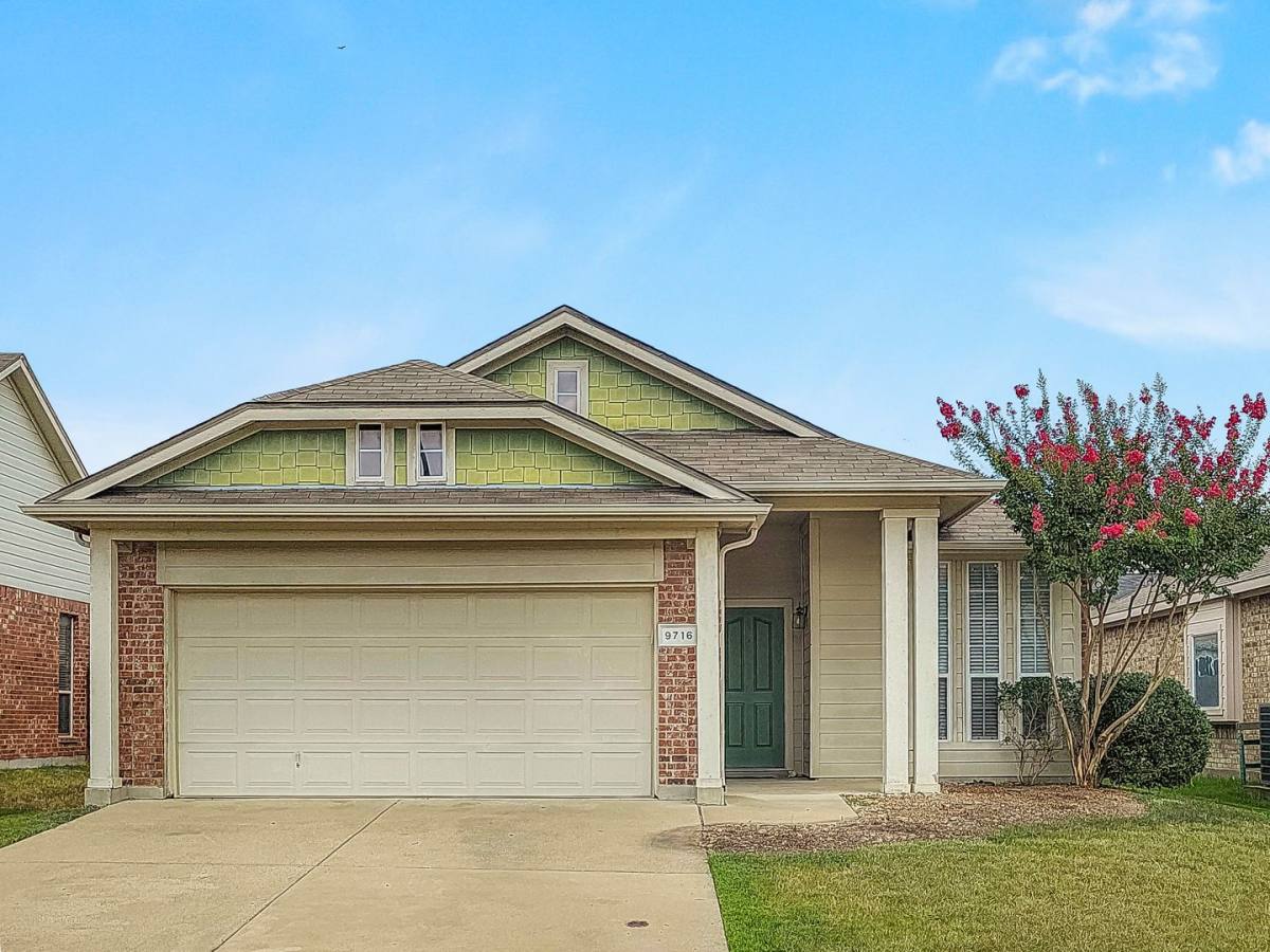 House for rent at 9716 Minton Dr, Fort Worth, TX 76108