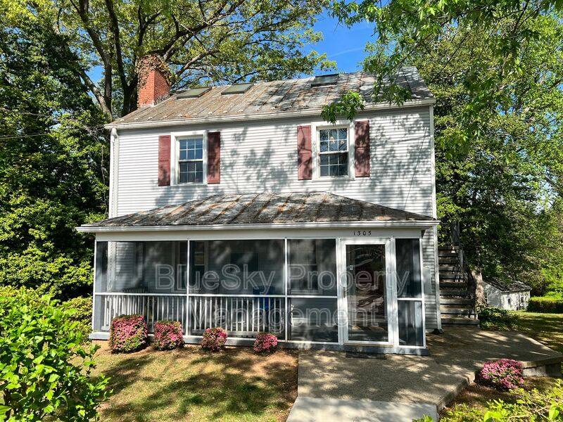1305 Cherry Ave #B, Charlottesville, VA 22903