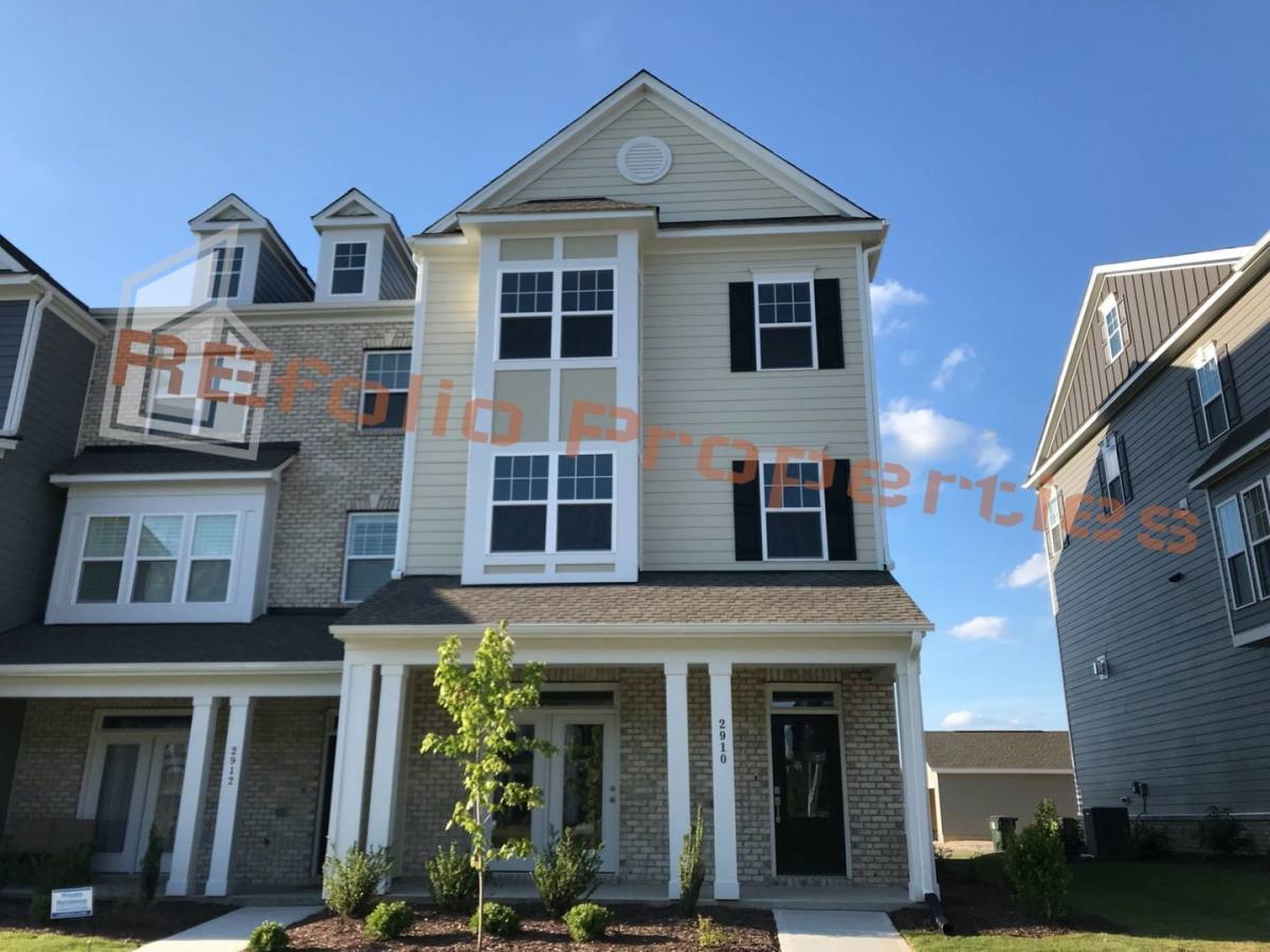 Townhouse for rent at 2910 Great Lawn Rd, Apex, NC 27502