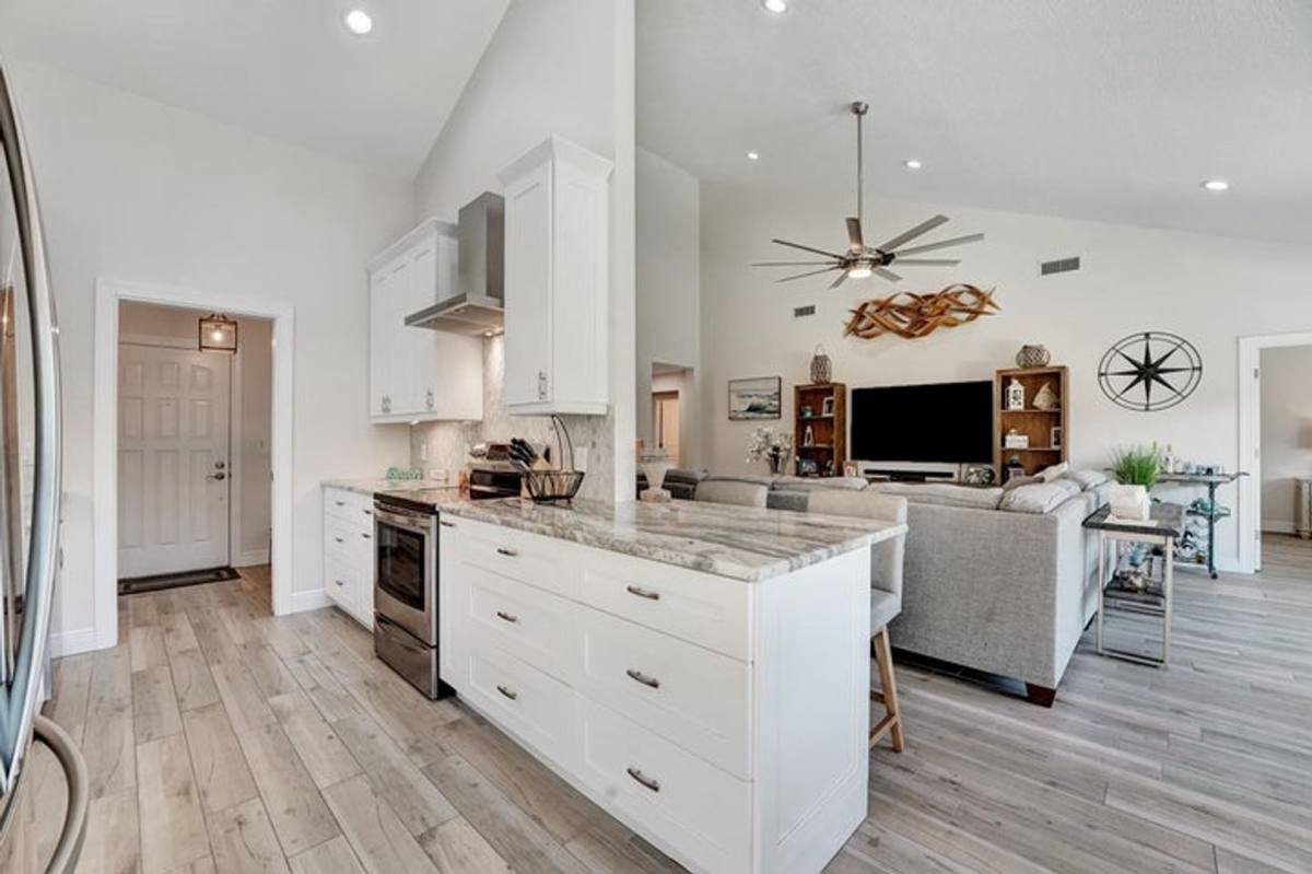 House for rent at 118 Ridge Rd, Jupiter, FL 33477