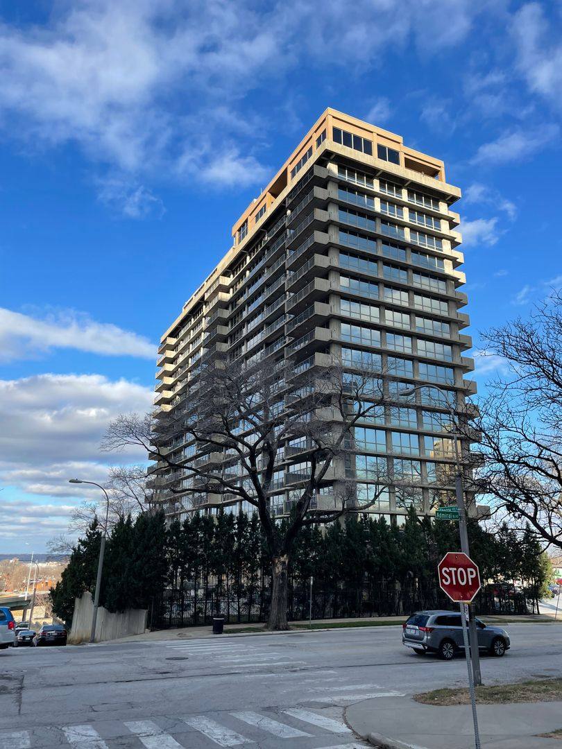 Condo for rent at 600 Admiral Blvd, Kansas City, MO 64106