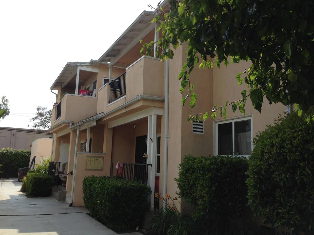 Apartment for rent at 5551 Kinston Ave, Culver City, CA 90230